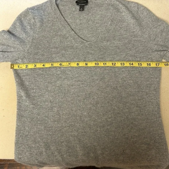 Talbots 100% Heathered Gray Cashmere V-Neck Sweater Size Small - Picture 5 of 7